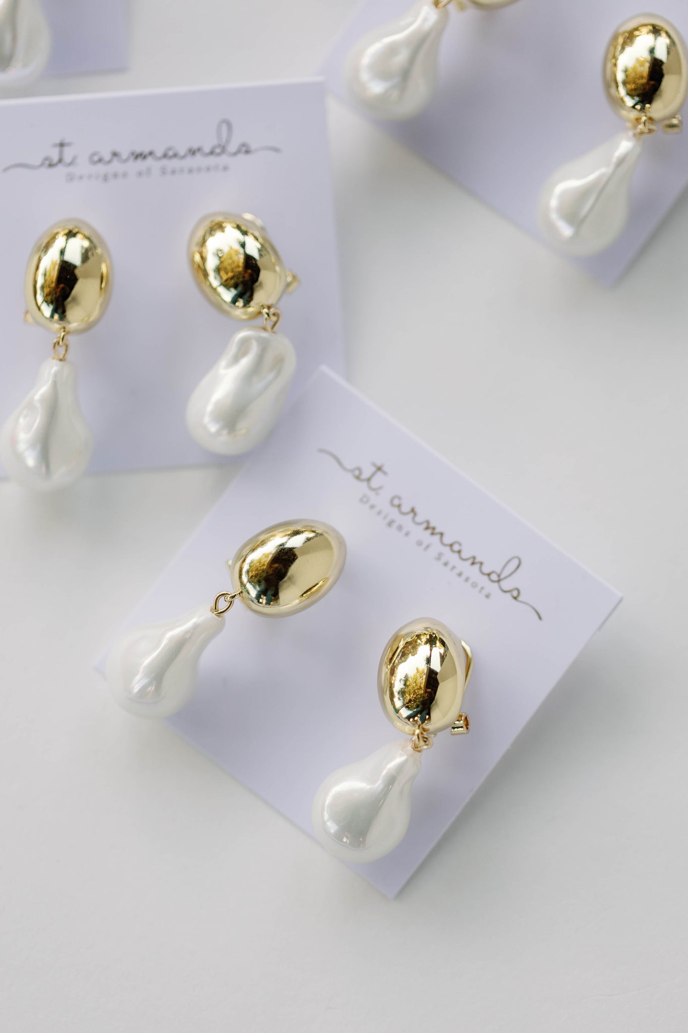 Buy Gold Drop Earring - Joyalukkas