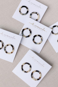 Mini Blonde Tortoise Open Circle Studs