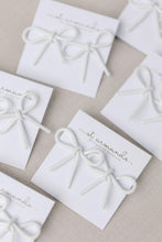 White Bows