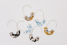Yellow Marble Threaders