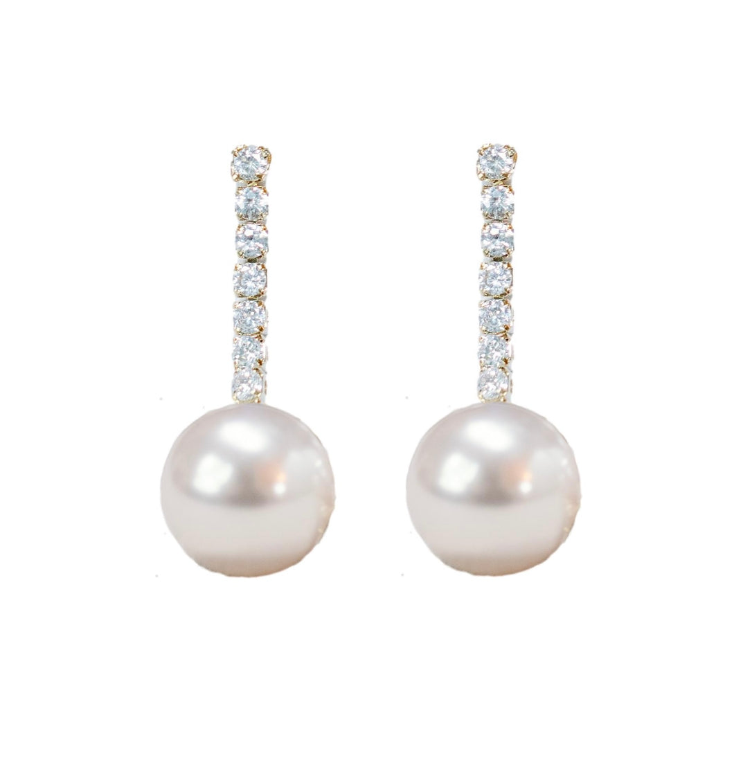 Small Swingy Pearl and Diamond Drops